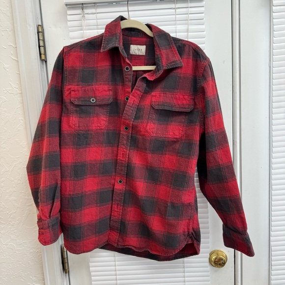 Tops - Red & Black Plaid Flannel Shirt